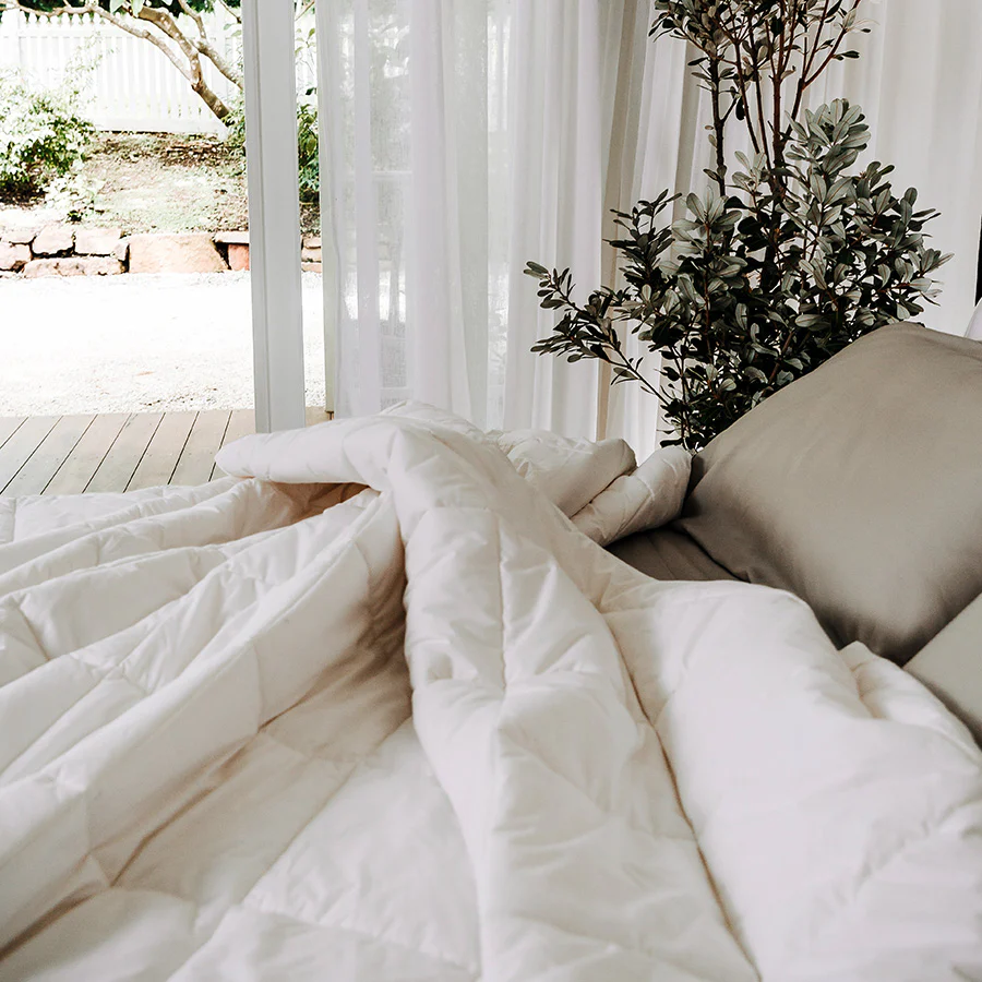 Natural Wool Quilt with Cotton Japara Cover - Image 3